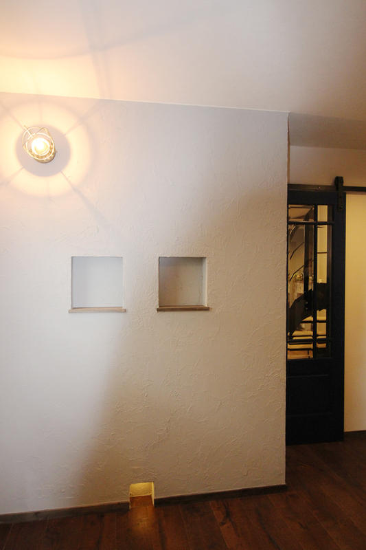塗り壁とニッチと小さな間接照明のデザインウォール リフォーム施工ギャラリー ハウジング コバヤシ 函館のリフォーム専門会社